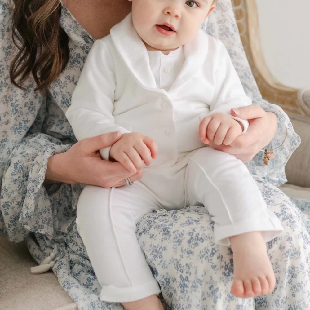 BABY BEAU & BELLE- miles 3 piece suit. Size 3-6 months. Like new condition